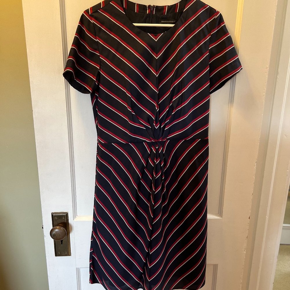 Timeless Sophistication: Banana Republic Navy Striped Dress | Size 8